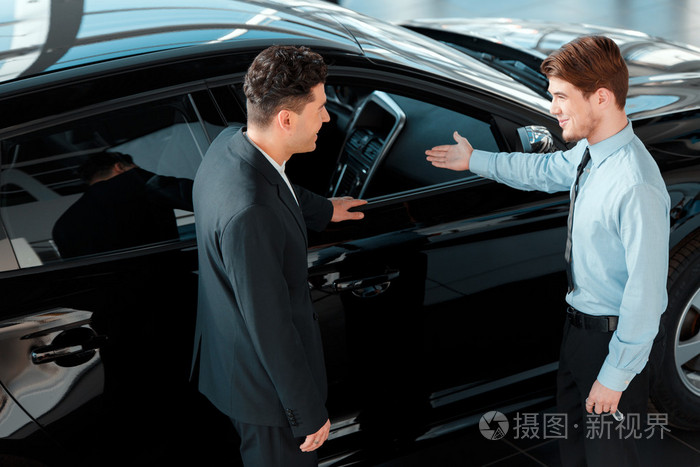 汽車銷售的藝術 從建立信任到完成交易的談話指南